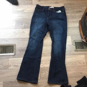 Levi’s mid rise boot cut jeans